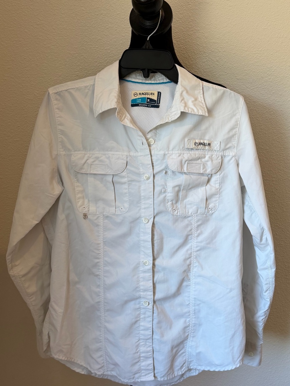 Magellan Outdoors Women’s White Casual Long-Sleeve Button-Down Shirt